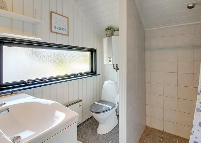 Holiday home Gorazd - 1-2km From The Sea By Interhome Blavand